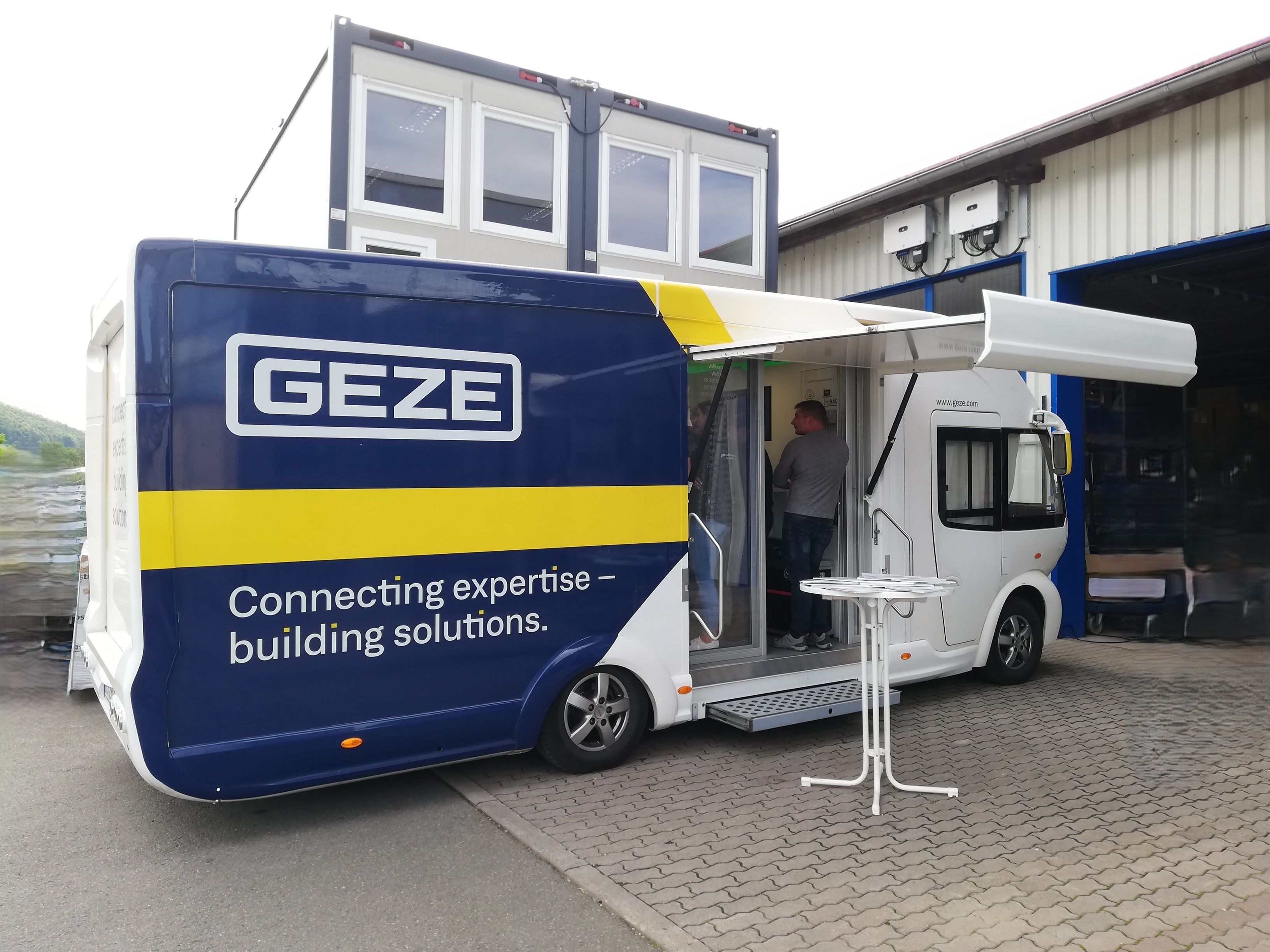GEZE Showmobil